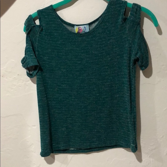 Cold shoulder shirt - Picture 1 of 1